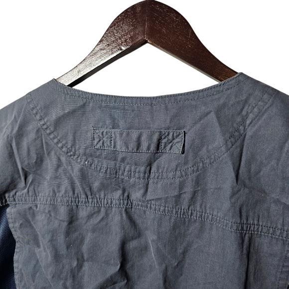 Duluth Trading Co. Vest - Durable and Functional Outdoor Gear - Picture 5 of 5